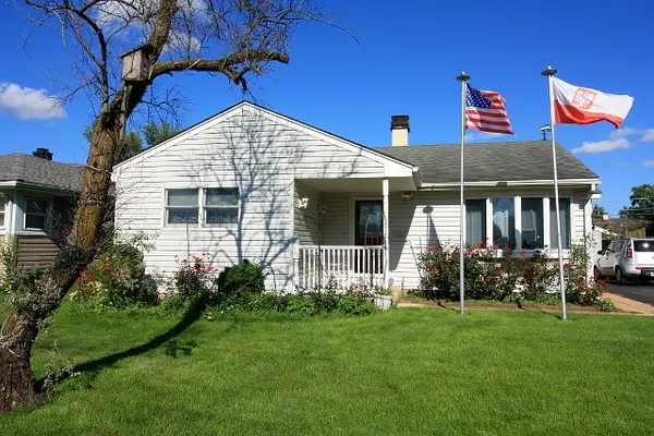 2213 Cedar ST, Des Plaines, IL 60018