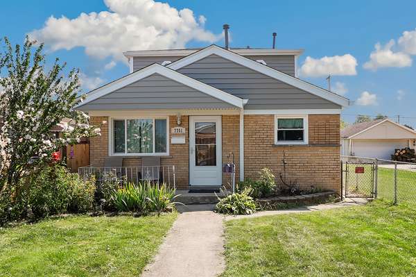 7751 Massasoit AVE, Burbank, IL 60459