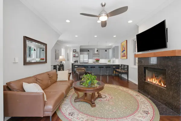 1920 W Diversey Pkwy #1, Chicago, IL 60614