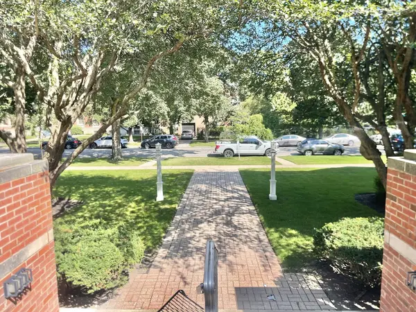 1406 Hinman AVE #3N, Evanston, IL 60201