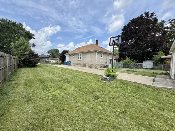 14613 Avers AVE, Midlothian, IL 60445