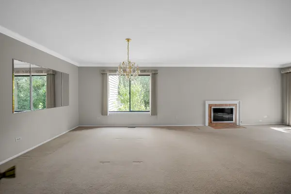 7 Brook LN, Palos Park, IL 60464