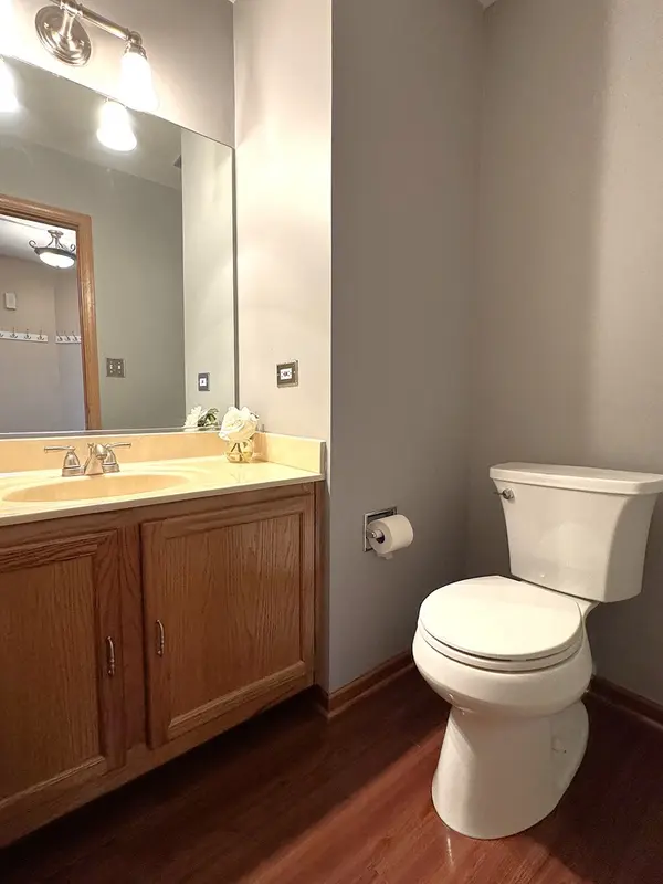 2781 Odlum DR #2, Schaumburg, IL 60194