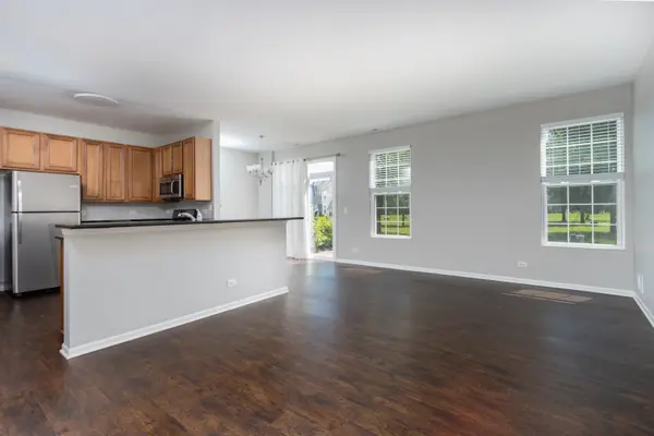 2521 Evergreen CIR, Mchenry, IL 60050