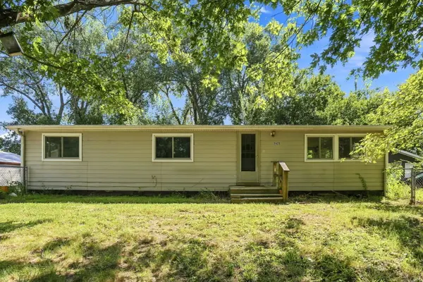 7425 25TH ST, Milan, IL 61264