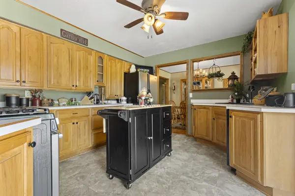 8694 Glacier DR, Byron, IL 61010