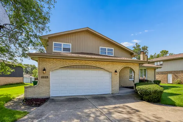 12123 Lake View DR, Orland Park, IL 60467