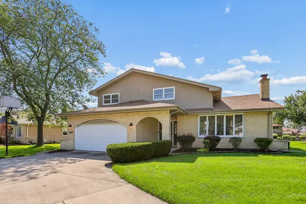 12123 Lake View DR, Orland Park, IL 60467