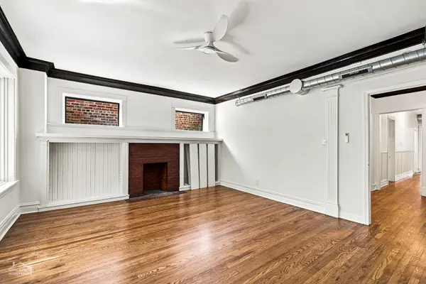 5402 S Woodlawn AVE #1, Chicago, IL 60637