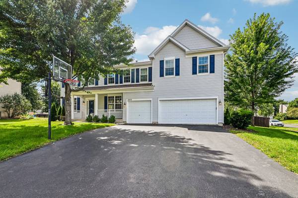 2453 Cushing LN, Aurora, IL 60503