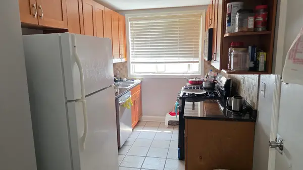 2239 W FARWELL AVE #2A, Chicago, IL 60645