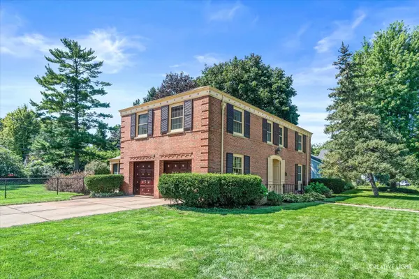 1434 W Downer PL, Aurora, IL 60506