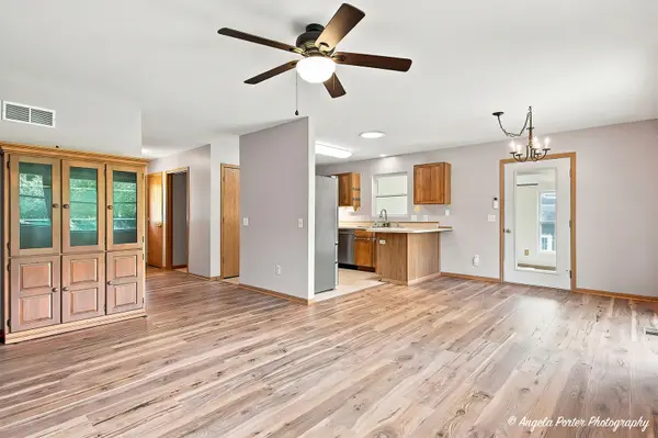 419 Wimbleton TRL, Mchenry, IL 60050