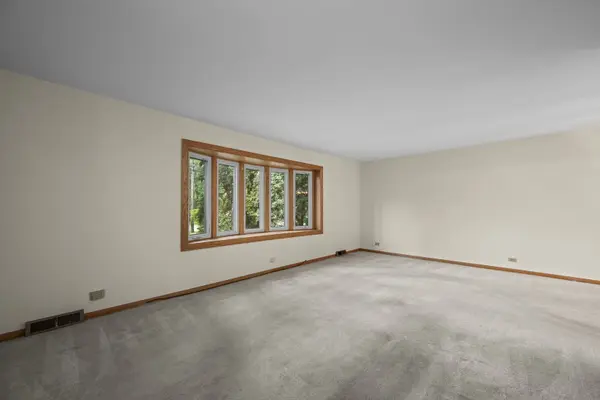1706 E Euclid AVE, Arlington Heights, IL 60004
