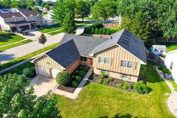 2913 Vimy Ridge DR, Joliet, IL 60435