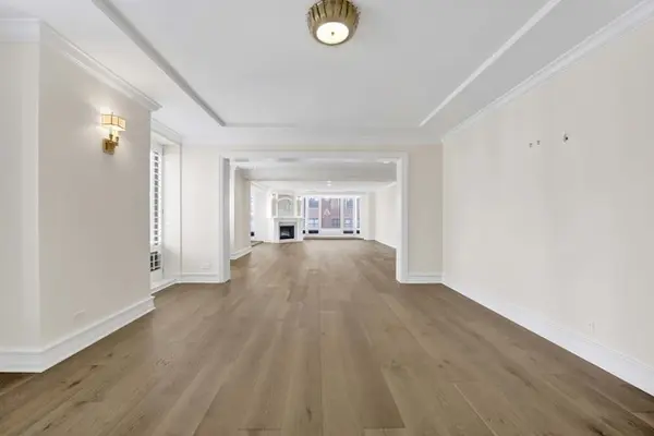 40 E Delaware PL #1701, Chicago, IL 60611