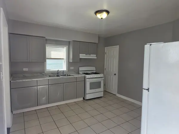 205 S Park AVE, Waukegan, IL 60085