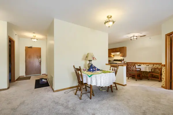 11035 Deblin LN #305, Oak Lawn, IL 60453