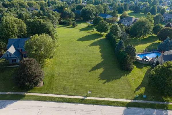 1211 Mink TRL, Cary, IL 60013