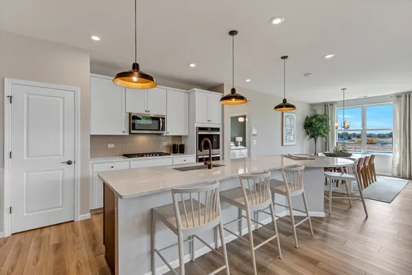2767 Spring Circle North, Lindenhurst, IL 60046