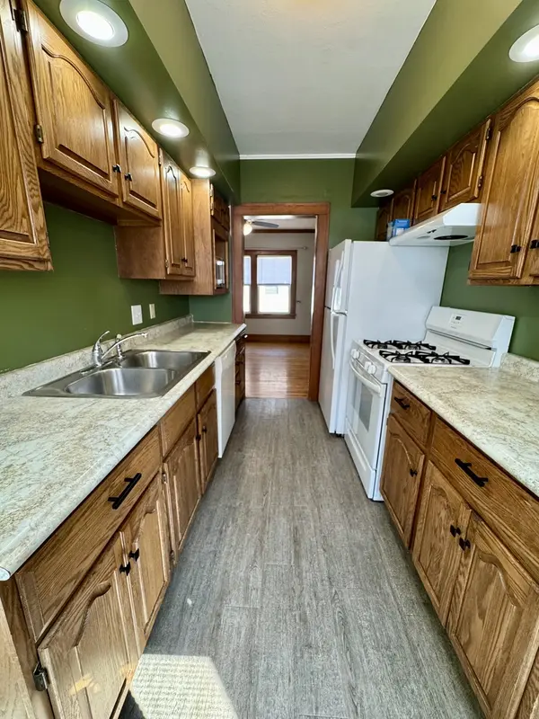 416 E 29TH PL, Davenport, IA 52803