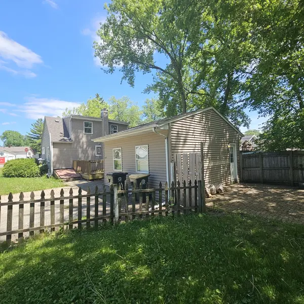 611 Golfview DR, Round Lake Beach, IL 60073