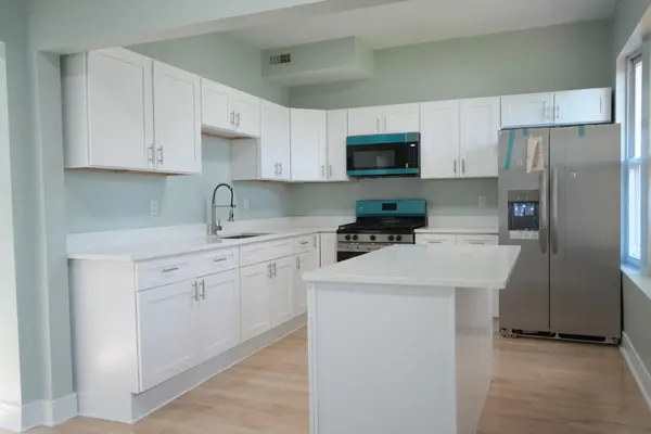 4155 W Arthington ST, Chicago, IL 60624