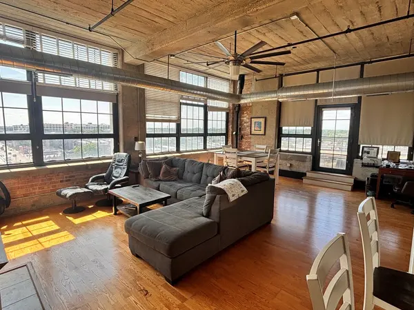 3963 W Belmont AVE #611, Chicago, IL 60618