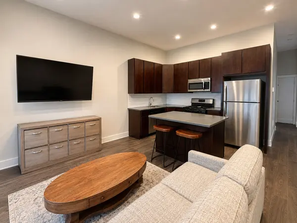 853 N Winchester AVE #1R, Chicago, IL 60622