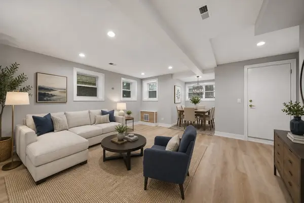 2442 W Wilson AVE #GDN, Chicago, IL 60625