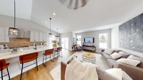 5940 Wildcat WAY, Bettendorf, IA 52722