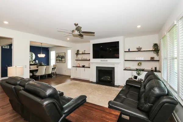 10240 Amos ST, Huntley, IL 60142