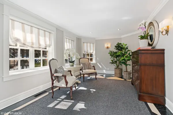 38 E Elm ST, Chicago, IL 60611