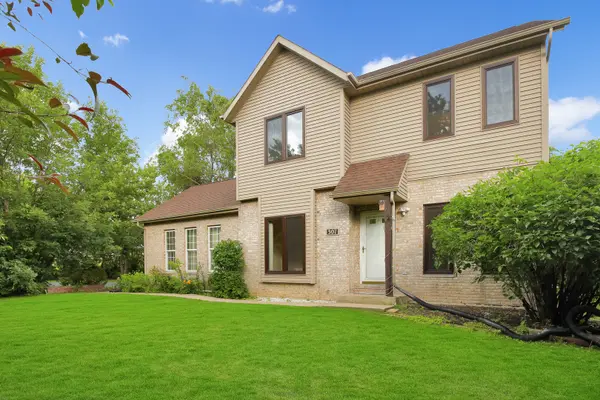 307 Blackstone AVE, Willow Springs, IL 60480