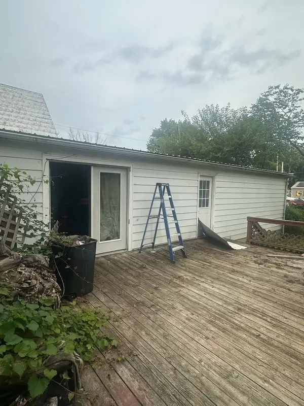 401 S Main ST, Pleasant Hill, IL 62366