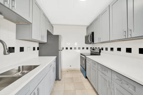 6161 N Hoyne AVE #504, Chicago, IL 60659