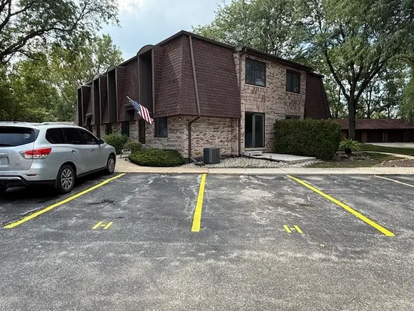15802 Laramie AVE #H, Oak Forest, IL 60452