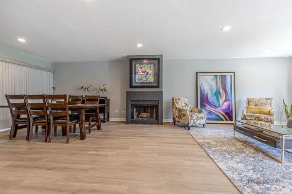 335 Milford RD, Deerfield, IL 60015
