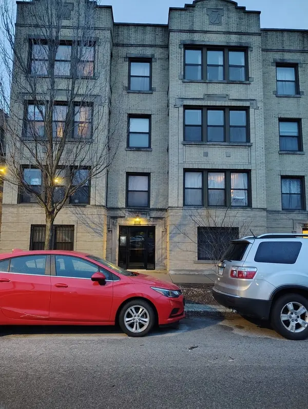 3149 W Wellington AVE #1, Chicago, IL 60618