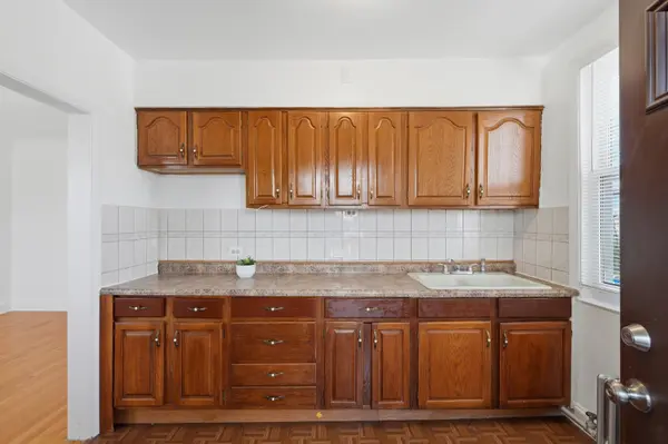 5708 W George ST #2, Chicago, IL 60634