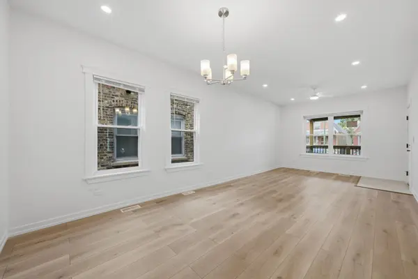 1109 N Kedvale AVE, Chicago, IL 60651