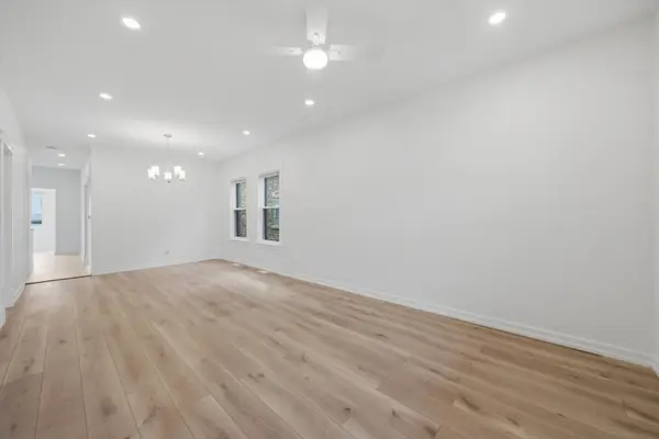 1109 N Kedvale AVE, Chicago, IL 60651