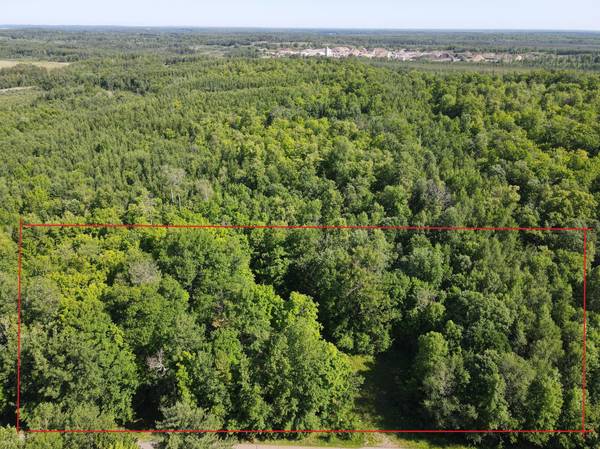 2803 Deschepper DR, Grand Rapids, MN 55744