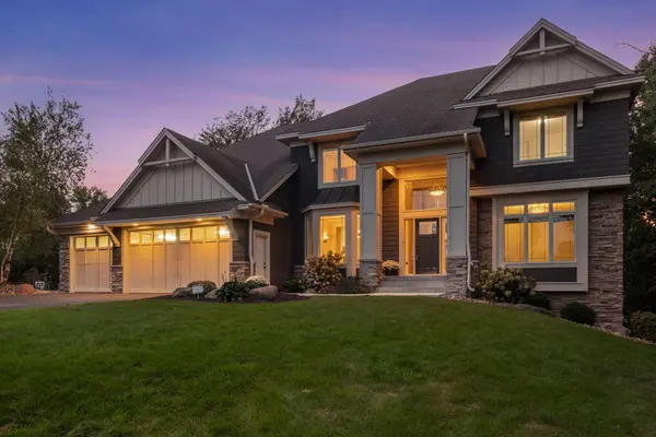 21180 Wellington PL, Lakeville, MN 55044