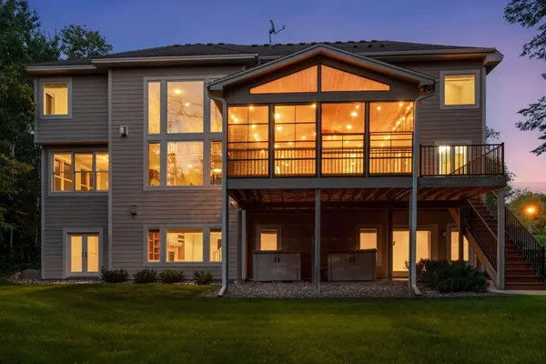 21180 Wellington PL, Lakeville, MN 55044