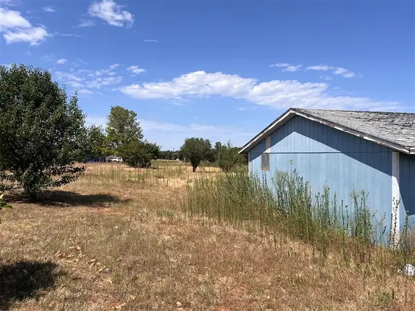 1107 Meadow View LN, Blanchard, OK 73010