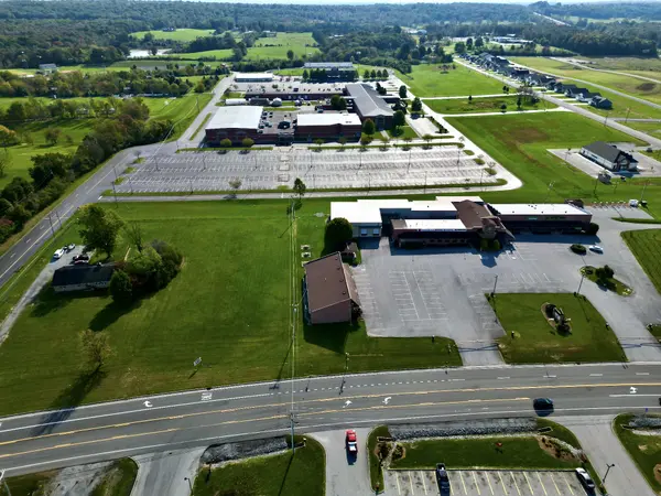 2568 Genesis Rd, Crossville, TN 38571