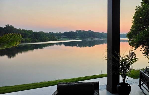 613 Waters Edge Dr, Estill Springs, TN 37330