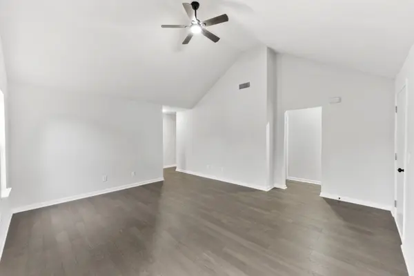 1626 Jo Ann Dr, La Vergne, TN 37086