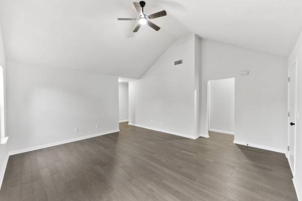 1626 Jo Ann Dr, La Vergne, TN 37086